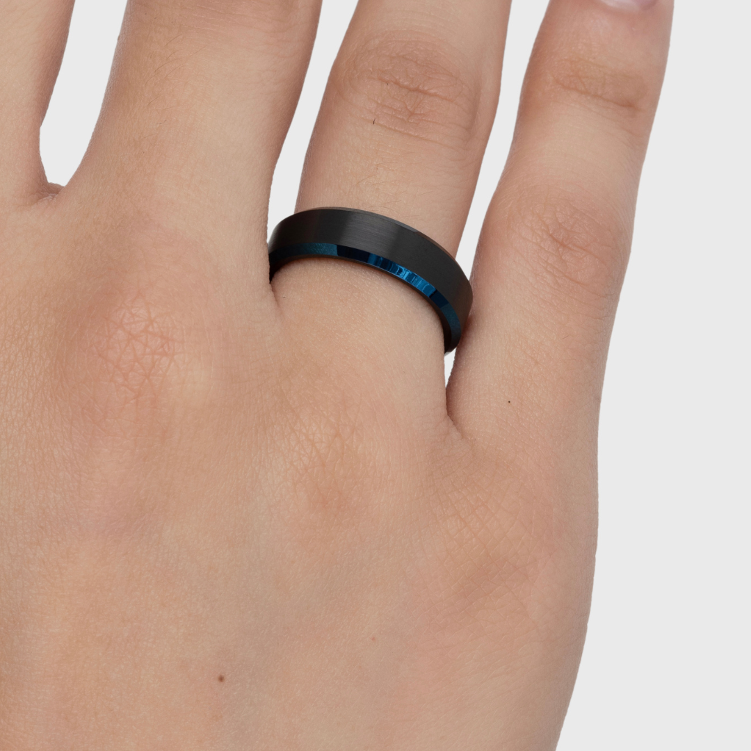 TUNGSTEN BLACK BRUSHED BLUE BEVEL EDGE RING -6MM