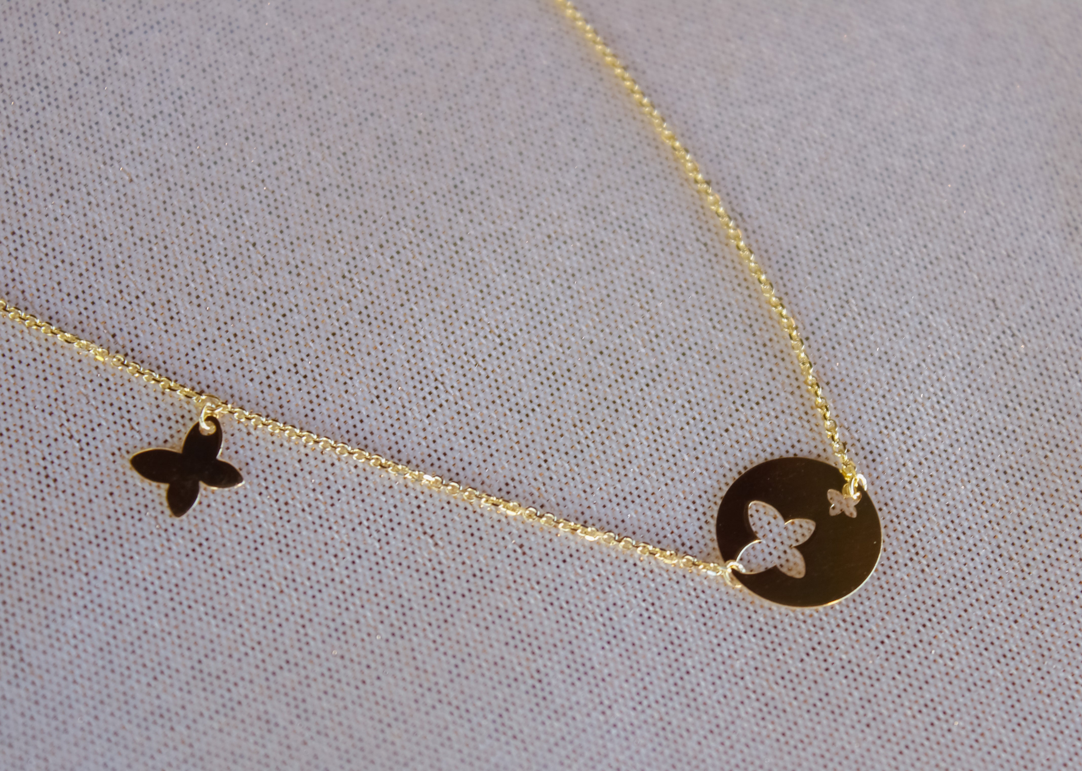 LASER-CUT DISC & MINI BUTTERFLY NECKLACE