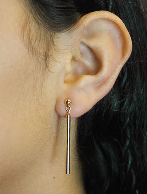 14K YELLOW GOLD BAR DROP EARRINGS