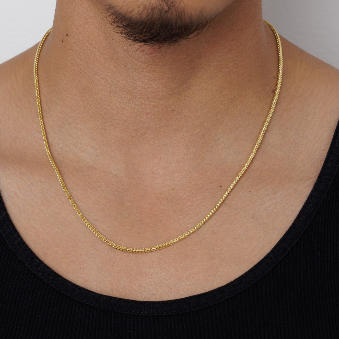 2.5mm Figaro Chain Necklace in Hollow 14K Gold - 18