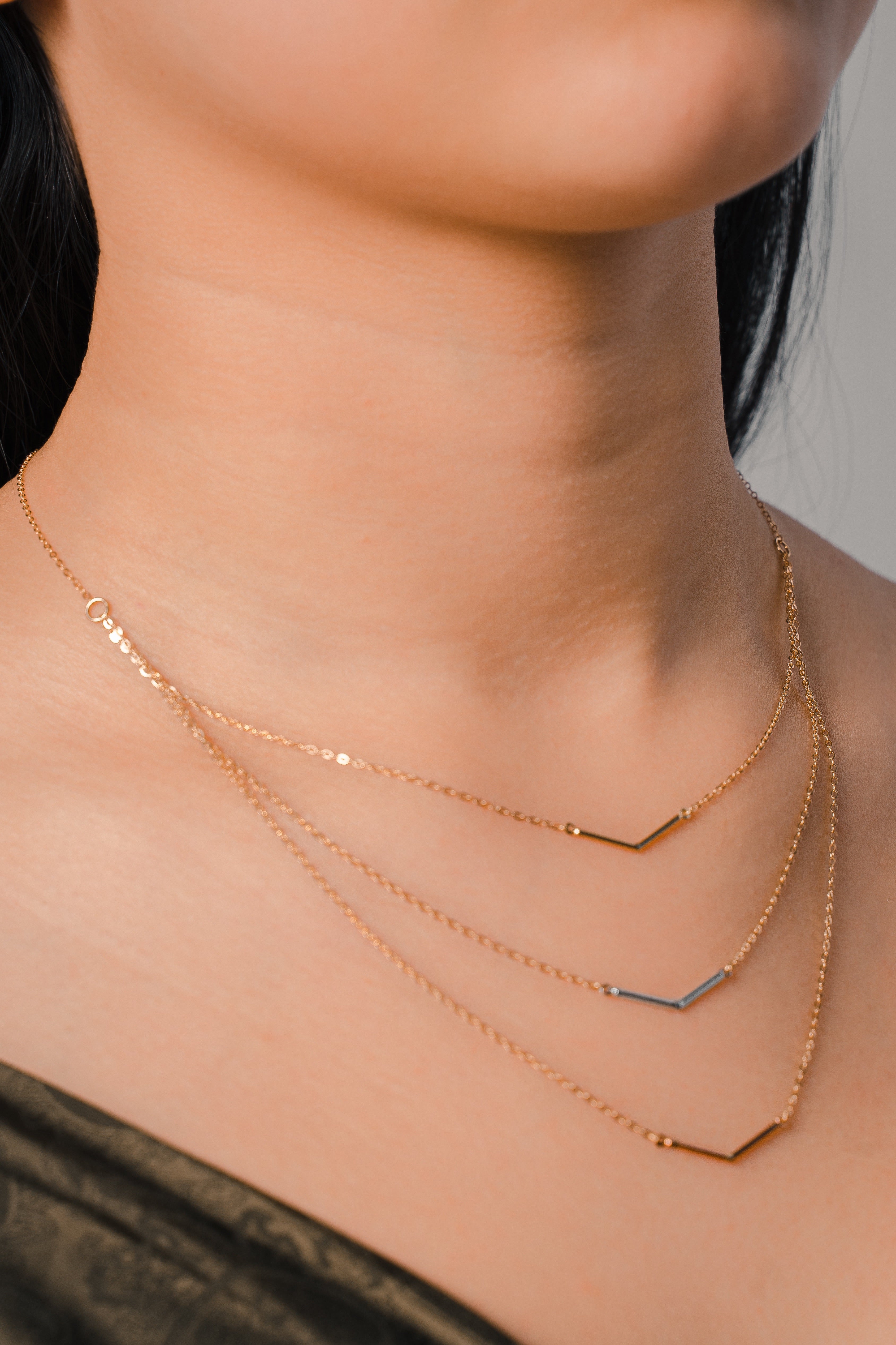 10K YELLOW GOLD TRIPLE LAYER TRI COLOR V NECKLACE